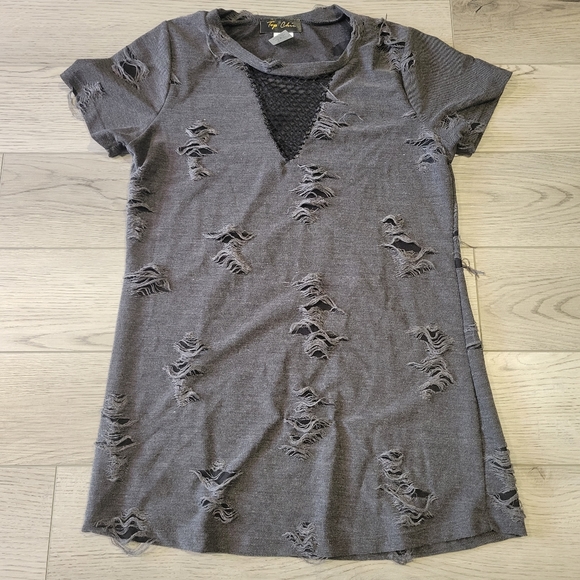 top chic Tops - Top chic size small gray tshirt